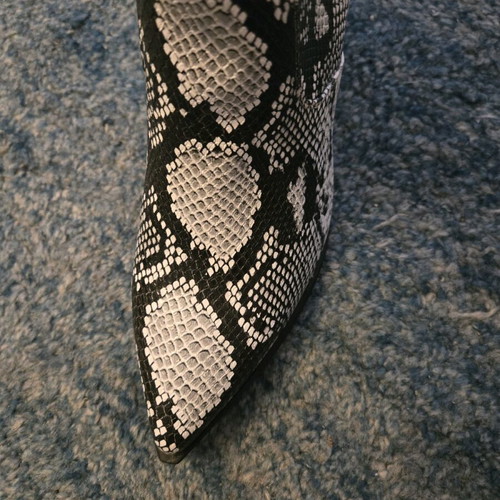 Stephan Shoes women's cowboy boots size 41 new animal print