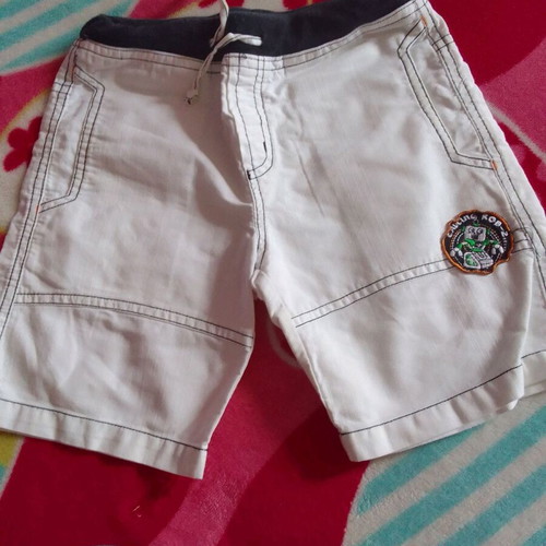 White bermuda shorts for 5-year-old boy like new, elastic waist