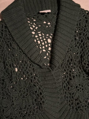 Karen Millen short cardigan like new, green