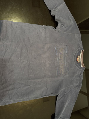 Malboro Classics shirt size M blue like new
