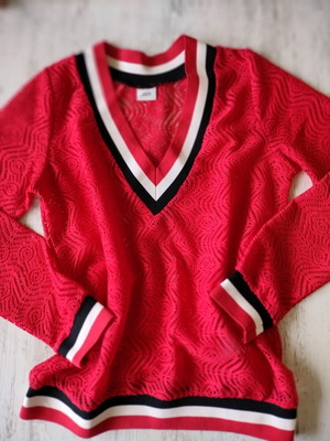 Jdy red blouse like new with deep neckline