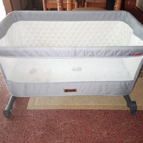Kiddo baby cot like new with thin mattress