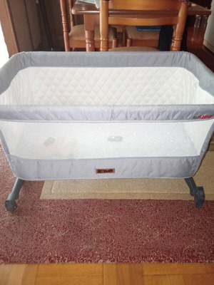 Kiddo baby cot like new with thin mattress