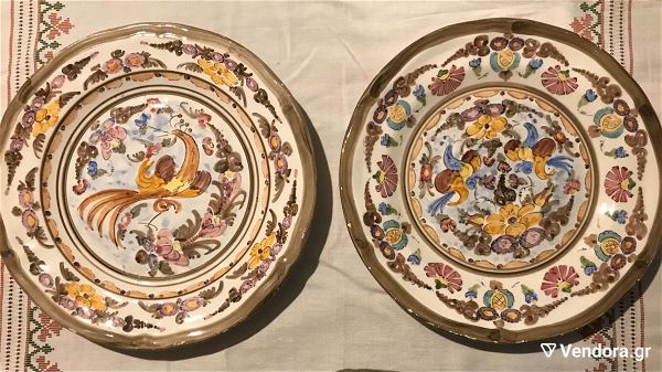  2 megales keramikes piateles me zografiki