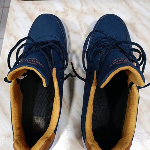 Leather sneakers new, beige and blue, size 45