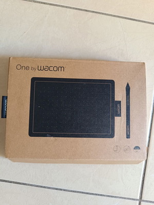 One by Wacom Small Graphic Tablet new, with pen and accessories