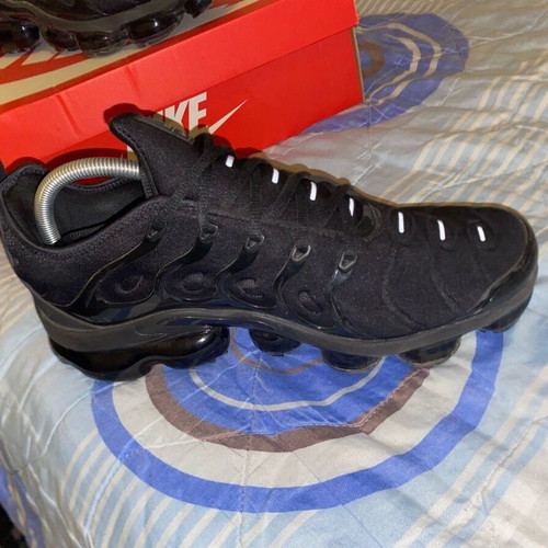 Nike Vapor Max Plus like new, black sneakers size 45