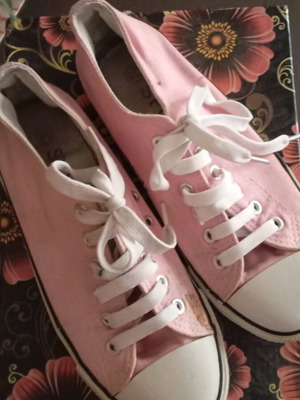 Athletic canvas women's shoes used size 38 pink