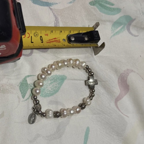 Rosary bracelet with perles, like new, vintage style