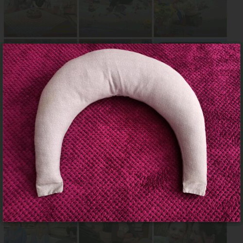 Nursing pillow like new