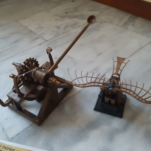 Da Vinci series Academy model kits catapult and flying machine used, set of 2