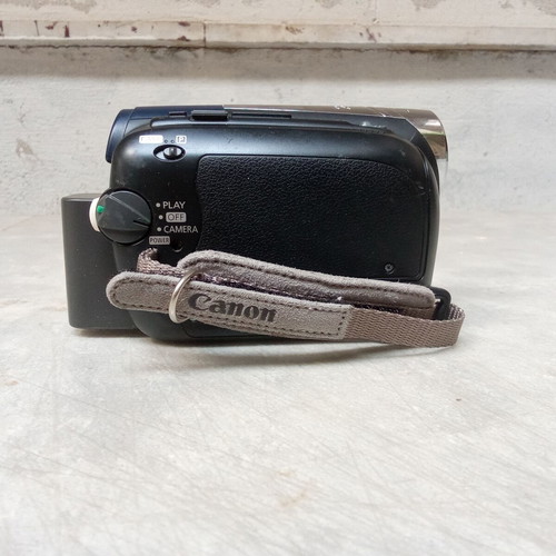 Canon MD 215 Mini DV video camera used, non-functional for parts