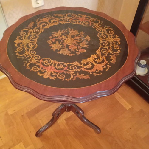 Vintage side tables set of 2 with marquetry used