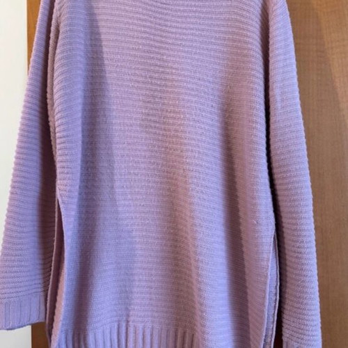 Long sweater Woolnet like new, pink and purple with side slit