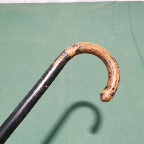 Wooden walking cane 1950 vintage used with wear