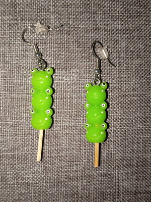 Frog Earrings Straw Like New