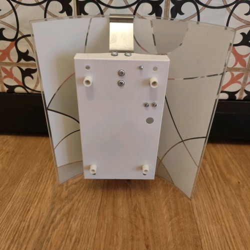 Wall and ceiling light like new with gray details