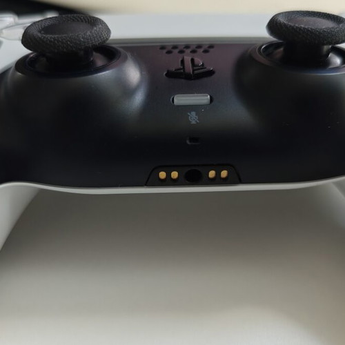 Dualsense Controller V2 refurbished with Hall effect joysticks