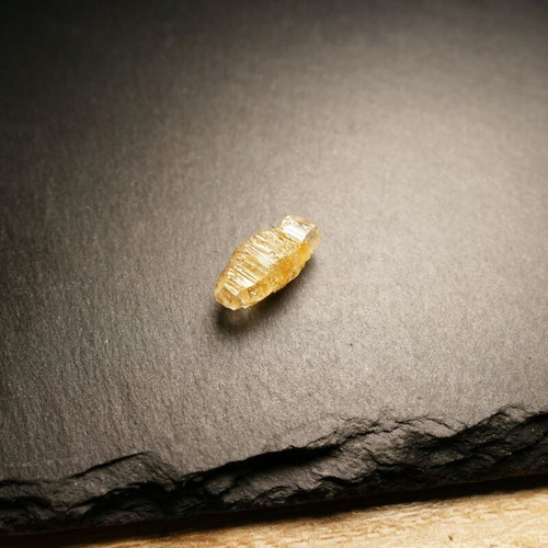 Yellow sapphire natural rough crystal 9.41 carats new