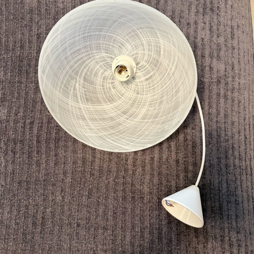 Pendant lamp like new, dimensions 29 x 15 cm