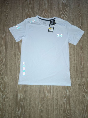 Under Armour reflective t-shirt, black, size M