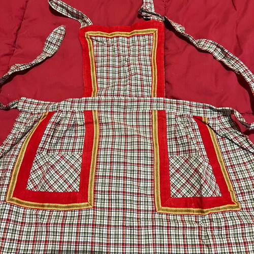 Apron new, dimensions 58x59