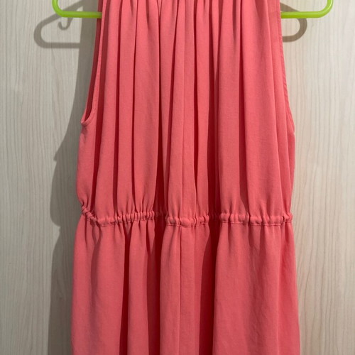 One on One Top blouse like new, adjustable waist belt, coral color