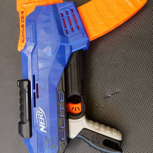 Nerf Elite 2.0 Rukkus ICS-8 like new dart blaster