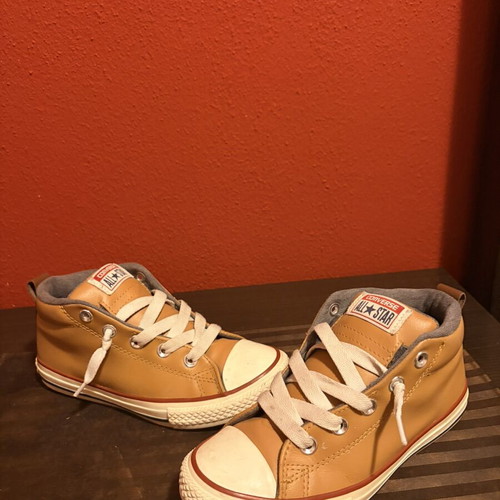 Tommy Hilfiger rain boots and Converse All Star shoes like new