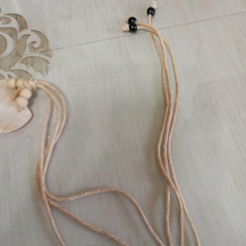 Adjustable belt like new, beige