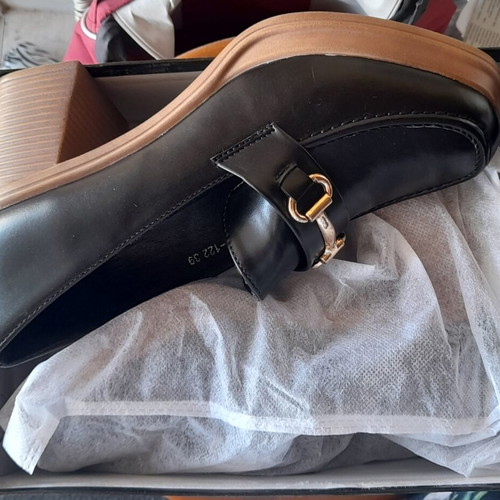 A To Z Greek Shoes new, size 39, 7cm heel, black ERYNM