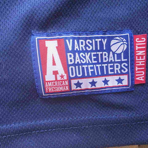 Michigan #17 Basketball Jersey American Freshman like new