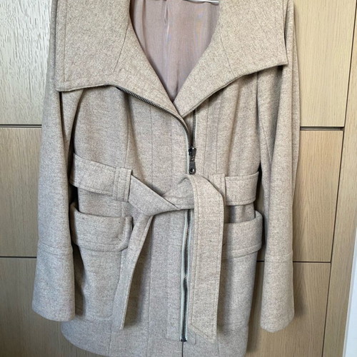 Zara coat like new, ecru, size M