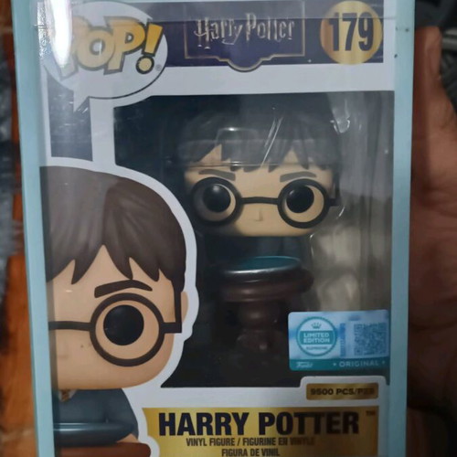 Funko Pop 179 Harry Potter με Pensieve limited edition 9500 τεμ. και δώρο κολιέ πεμπτουσιωτης