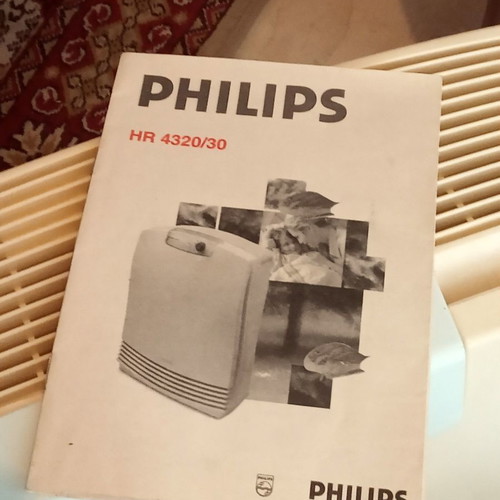 Philips air cleaning and disinfection system used model HR 4330/A