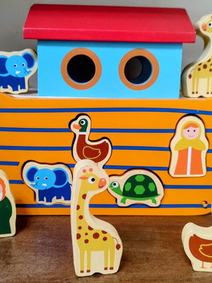 Noah's Ark wooden educational toy like new with animal figures