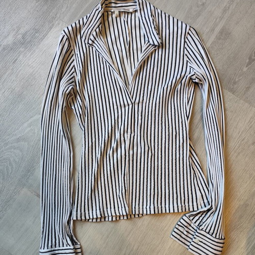 Nara Camicie shirt size S, elastic fabric, like new, black and white