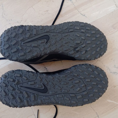 Nike Phantom football shoes used, sizes 36-37, black and grey