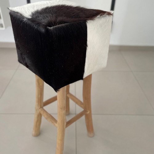 Bar stool like new decorative for clothing store