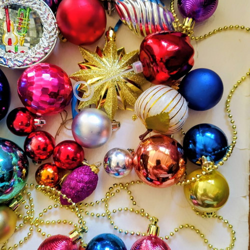 Christmas ornaments and balls set of 46, plastic