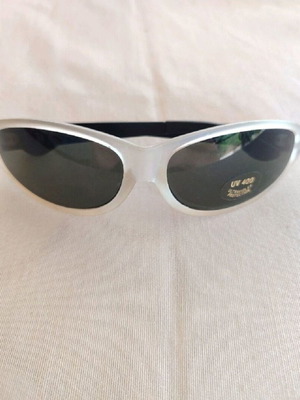 Vintage 90s Sunglasses new with minor frame marks, UV 400 protection