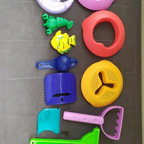 Children's beach toys pack plastic like new