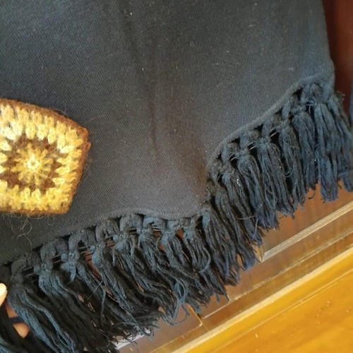 Italian sweater with fringes and embroidery like new, black, size S