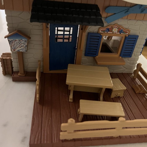 Playmobil Winter Chalet Ski Lodge like new with figures and accessories