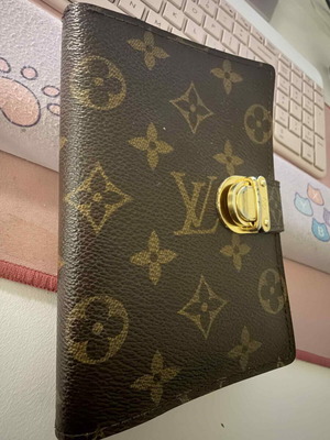 Louis Vuitton Koala Agenda PM 2009 μεταχειρισμένο, πλήρες συλλεκτικό σετ