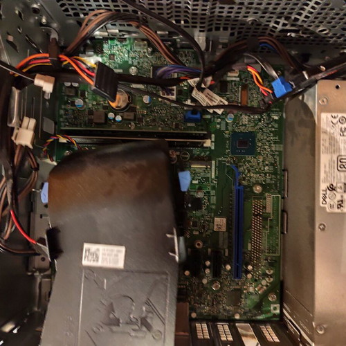Dell computer like new, light used