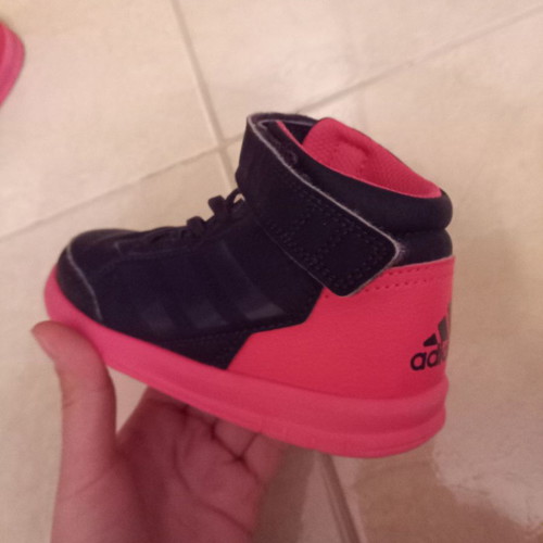 Παπούτσια Adidas αθλητικά μεταχειρισμένα, νούμερο 27, μπλε σκούρο και φουξ