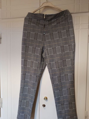 H&M gray checkered pants like new, winter, size L