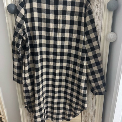 Checked shirt used, black and beige with defect
