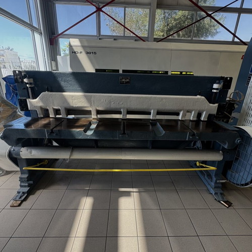 Electromechanical Sheet Metal Shear Strojaren Piesok NTV 2000/4 used